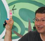 <span lang= gl >Lu�s Prego achegar� o galego aos nenos carnot�ns.</span>