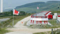 Ventiladores para succionar y expulsar el aire, disipando la niebla