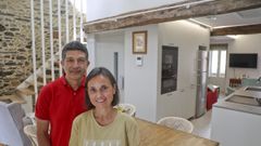 Jos y Adriana, en la primera planta de la casa, con la cocina abierta al comedor y a un saln con acceso a la zona exterior 