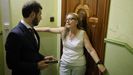 Pilar Prez y su abogado, Xaime da Pena, a las puertas de su vivienda de la calle Eusebio da Guarda