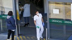 Acceso al servicio de urgencias del Hospital Montecelo, en Pontevedra