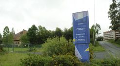 La parcela est� situada en la parte boscosa posterior a la anterior sede ferial y del edificio Florigal. 