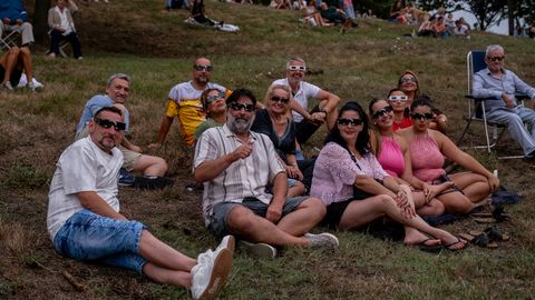 Eclipse total en Asturias desde el Parque de los Pericones, en Gij�n