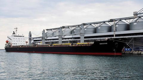 El primer barco comercial en el puerto de Odesa desde que empez� la invasi�n de Ucrania