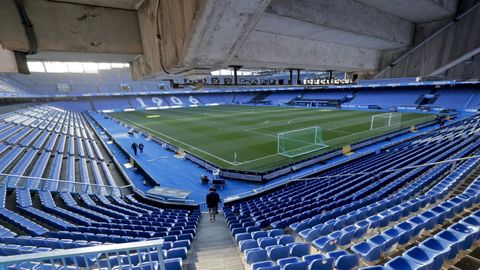 Vista general del estadio de Riazor desde la grada de Pabell&oacute;n inferior