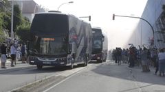 Recibimiento de la aficci�n blanquiazul al D�por, el d�a que deber�a haberse disputado el partido contra el Fuenlabrada