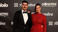 Lara Tronti y su pareja, Hugo Pérez Cabaleiro, posando en los Premios Ídolo, en el teatro Príncipe Pío de Madrid, a mediados del mes de marzo.