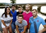 Adri�n Pose  -segundo por la izquierda- con buena parte de sus compa�eros de comisi�n. 