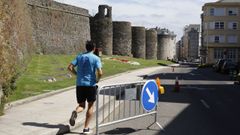 La continuidad del carril peatonal de la Ronda da Muralla genera debate