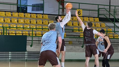 Entrenamiento de los cobistas en el Pazo