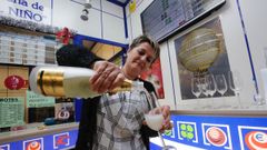 Celebraci�n del gordo en Carrefour pontevedra