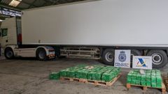 Los 650 kilos de coca�na confiscados a la organizaci�n de Utrera en una nave de Vigo tras llegar a Guixar