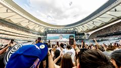 Bad Bunny durante uno de sus conciertos en el Riyadh Air Metropolitano en Madrid