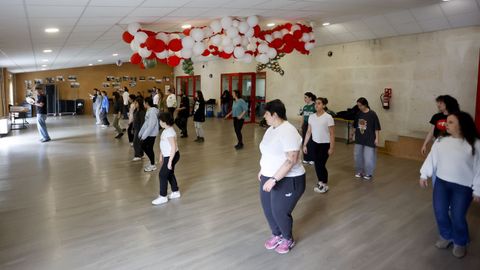 Axeigo celebr� en R�bade la tercera edici�n de la cita, con numerosos talleres de m�sica y baile.
