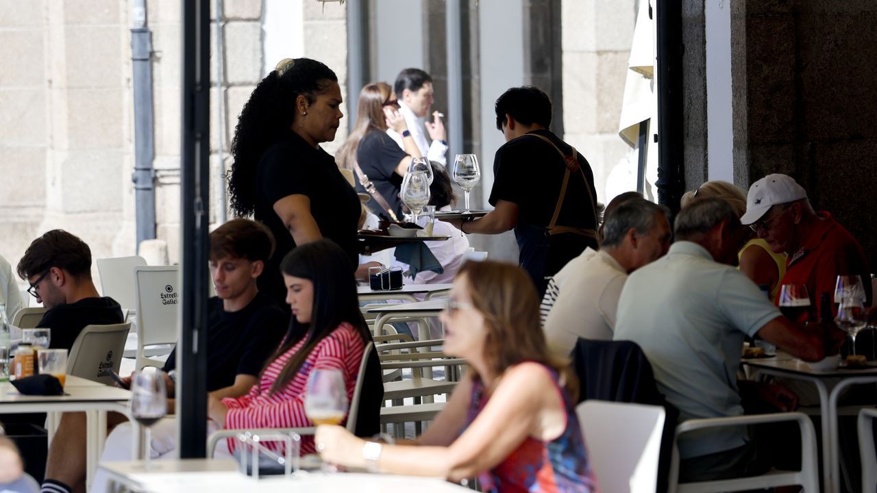 Clamor en la hostelería de A Coruña: «No hay manos para tantos cafés»