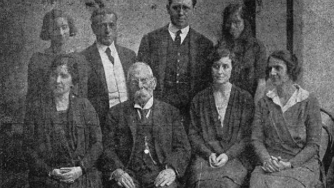 Cien años de la plaza de abastos y el monumento a Soage en Cangas