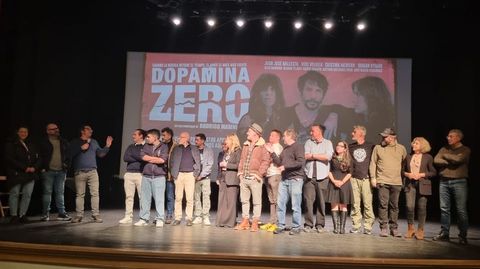 Marini invit a subir al escenario a todos los que colaboraron en el cortometraje.