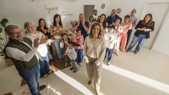 �nxela, en el centro, el d�a de la inauguraci�n de Lyss Natura