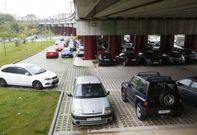 El aparcamiento de Pontepedri�a  re�ne un total de doscientas plazas de aparcamiento. 