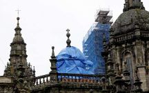 La capilla del Pilar est� tapada con pl�sticos.