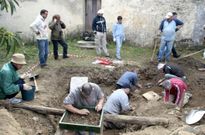 Exhumaci�n de v�ctimas del franquismo en la aldea quiroguesa de Cereixido en el 2008. 