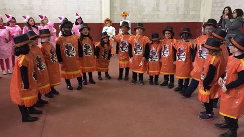 Entroido del colegio de Dumbr�a