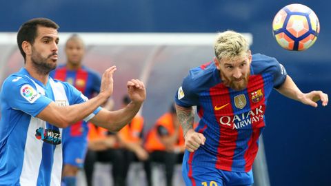Insua, con Messi en el Leganés-Barça