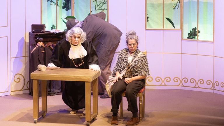 Peza teatral  Berenguela na gaiola 