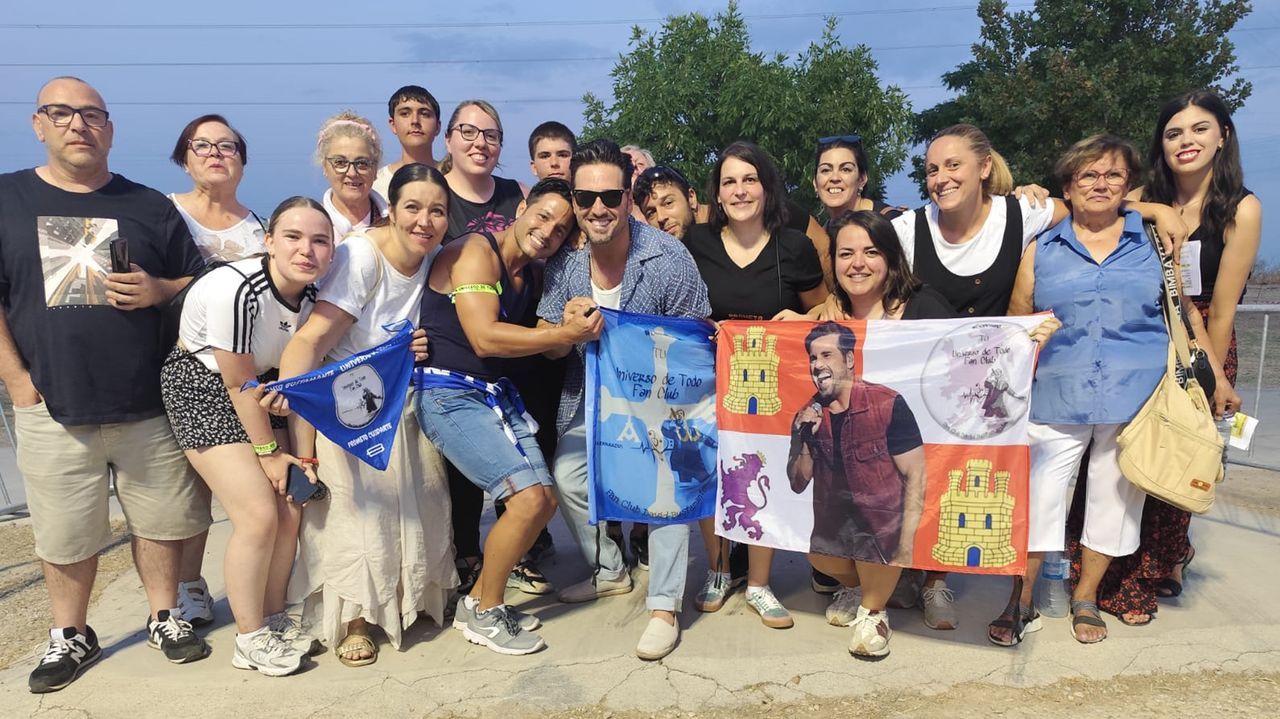 Rosa María González, presidenta del club de fans: «Me gusta mucho ir a Galicia; Bustamante tuvo allí sus mejores momentos»