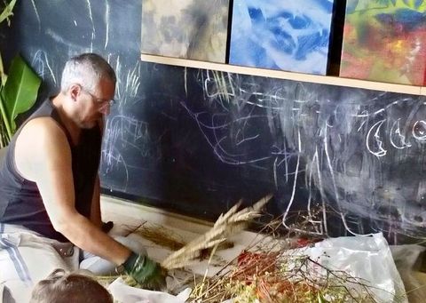 Alberto Pena Rei, natural de Foz, traballando nunha creaci�n.