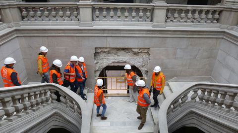 Visita a las obras de rehabilitacin de la Casa Consistorial de Pontevedra