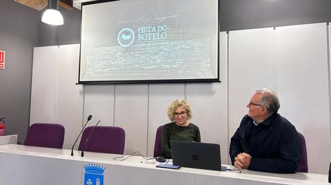 Margarida Pizcueta y Alfredo Garc�a presentaron el v�deo.