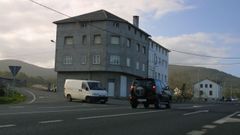 Foto de archivo del cruce de la carretera de Cangas a Ferreira