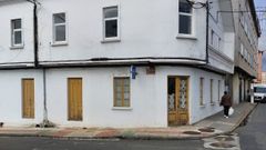 Casa en la que viven okupas en la avenida de Santa Ic�a, en Nar�n