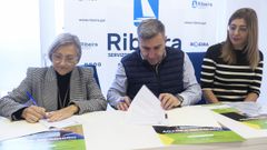 Manurl Ruiz e Isabel Gey firmaron el convenio de colaboraci�n para la prestaci�n del servicio del aula de estimulaci�n