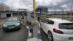 Punto de acceso al aparcamiento para visitantes del hospital Arquitecto Marcide. 