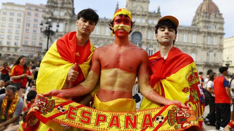 Aficionados horas antes del partido en Mar�a Pita