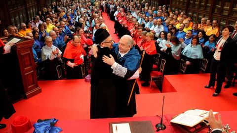 Santiago Garc�a Granda jura su carga de rector frente al presidente del Principado, Javier Fern�ndez