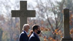 El presidente electo de Estados Unidos, Joe Biden, hoy con su familia en un acto religioso en Wilmington