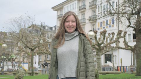 Chris vive actualmente en Lugo e da clases no instituto Frei Luis de Granada de Sarria