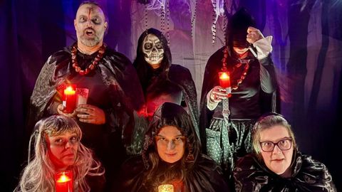 Sangre y murcilagos con O Rueiro de Ares. 