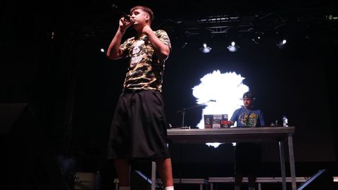 <span lang= gl >9Louro, durante o concerto que ofreceu polas festas do San Xo�n, en Carballo</span>