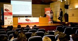 La gala se celebr� en el sal�n de actos del campus.