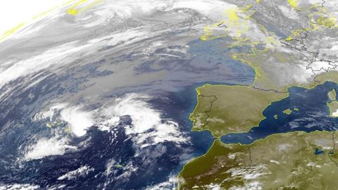 Imagen de la borrasca que llega hoy a Galicia procedente de las Azores