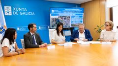 Momento de la firma del convenio para la mejora