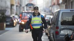 Luis Caama�o forma parte de la plantilla carballesa, integrada por 23 agentes y 6 auxiliares.