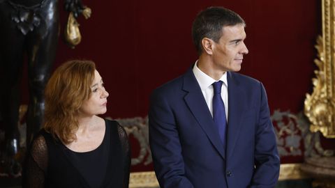 El presidente del Gobierno, Pedro S�nchez, junto a la presidenta de Congreso, Francina Armengol, en una imagen de archivo