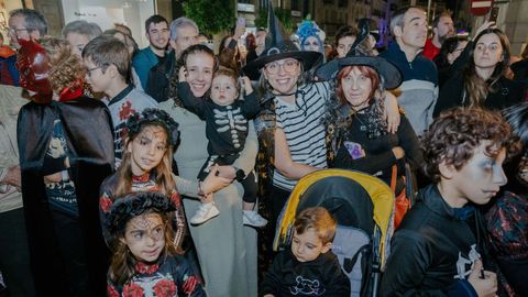 Nios y mayores disfrutaron de Halloween en Ourense.