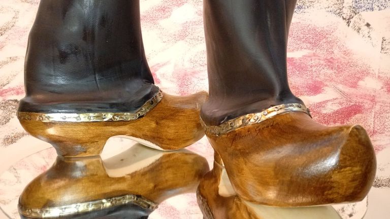 Modelo de zocas marieiras que fue encargado a Alberto Geada para el proyecto del IES Monte Castelo de Burela