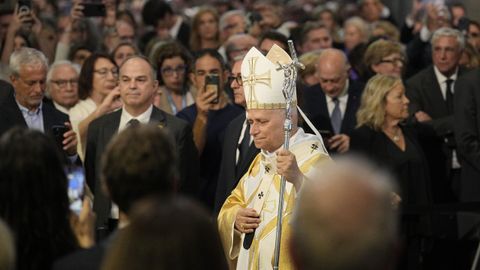 El papa Le�n XIV, a su llegada a la misa en la Sagrada Familia.